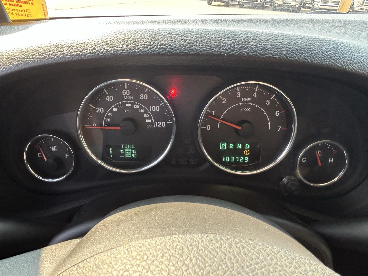 Jeep Wrangler Unlimited 4WD 4dr Sahara 2013