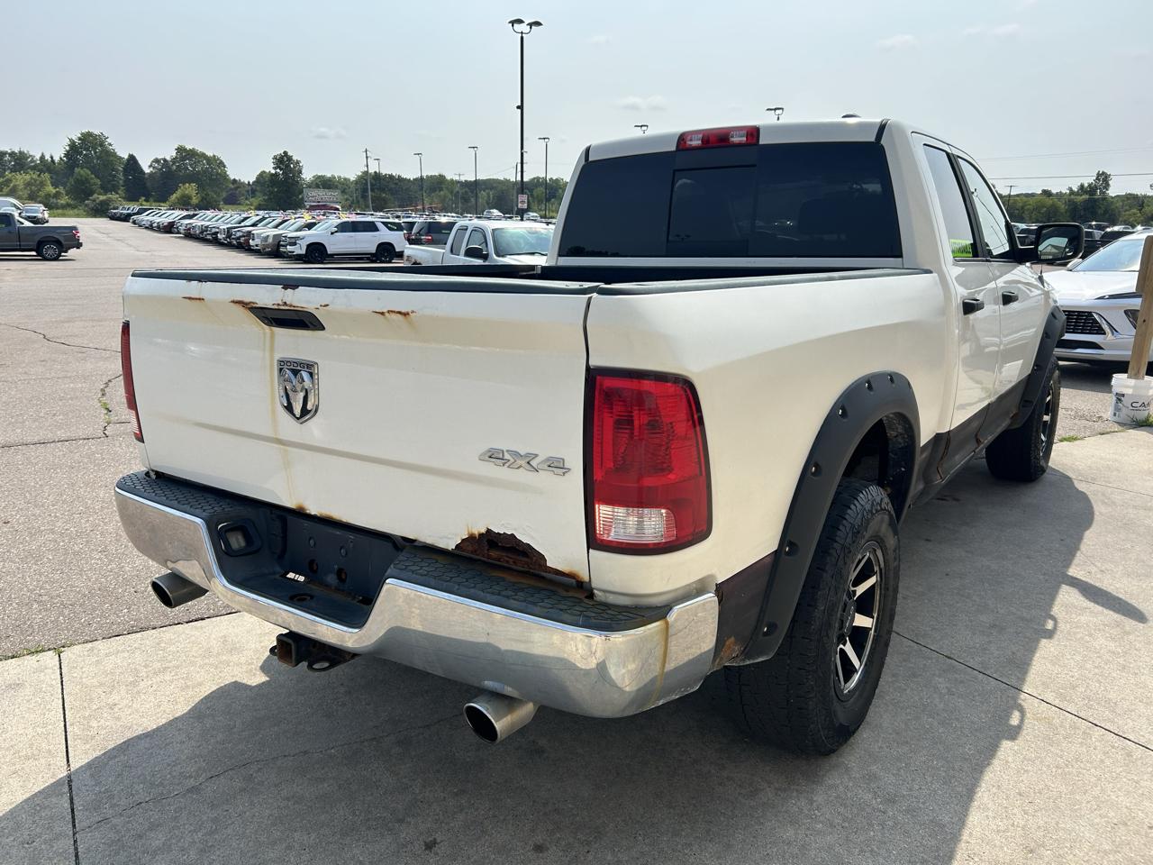 Dodge Ram 1500 4WD Quad Cab 140.5" SLT 2009