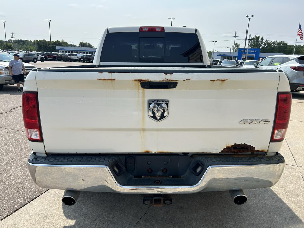 Dodge Ram 1500 4WD Quad Cab 140.5" SLT 2009