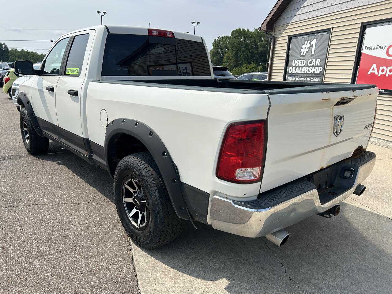Dodge Ram 1500 4WD Quad Cab 140.5" SLT 2009