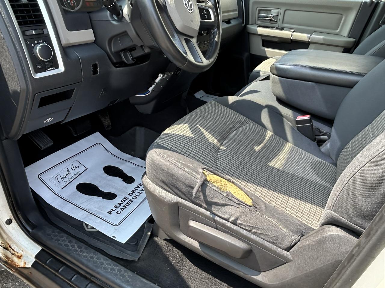 Dodge Ram 1500 4WD Quad Cab 140.5" SLT 2009
