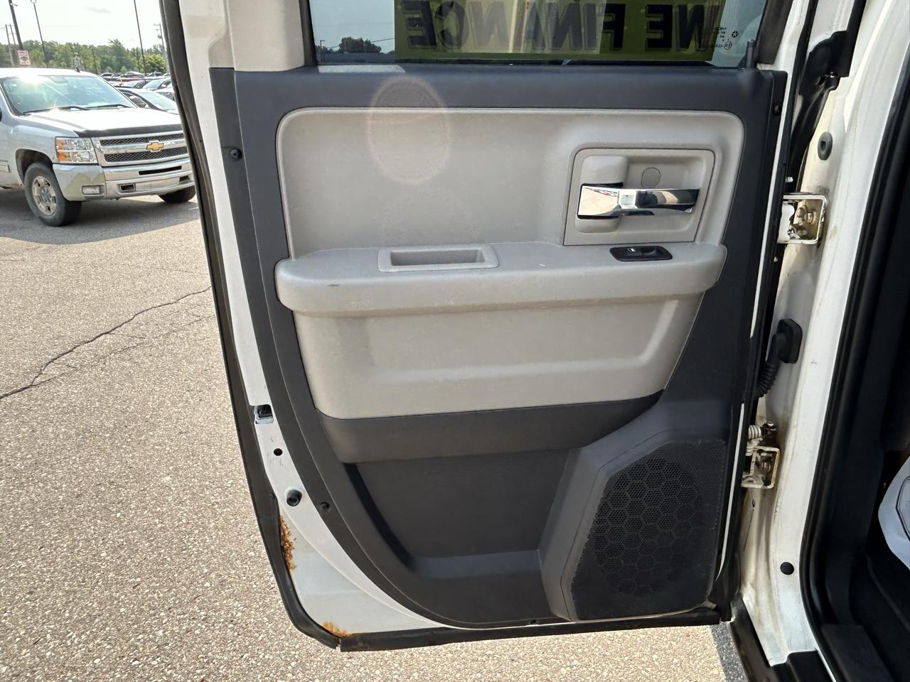 Dodge Ram 1500 4WD Quad Cab 140.5" SLT 2009