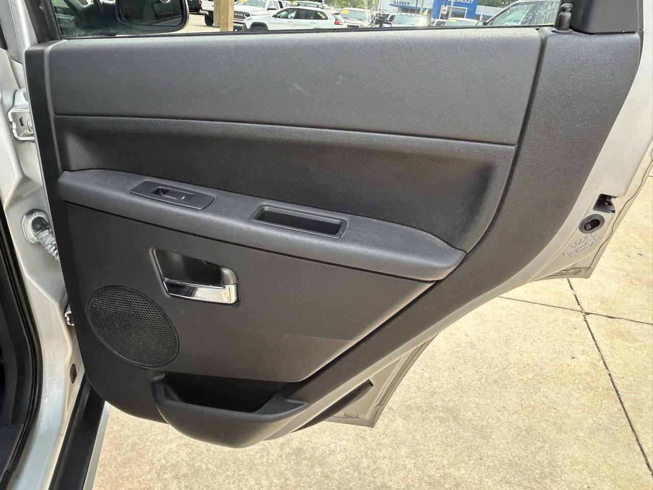 Jeep Grand Cherokee 4WD 4dr Laredo 2009