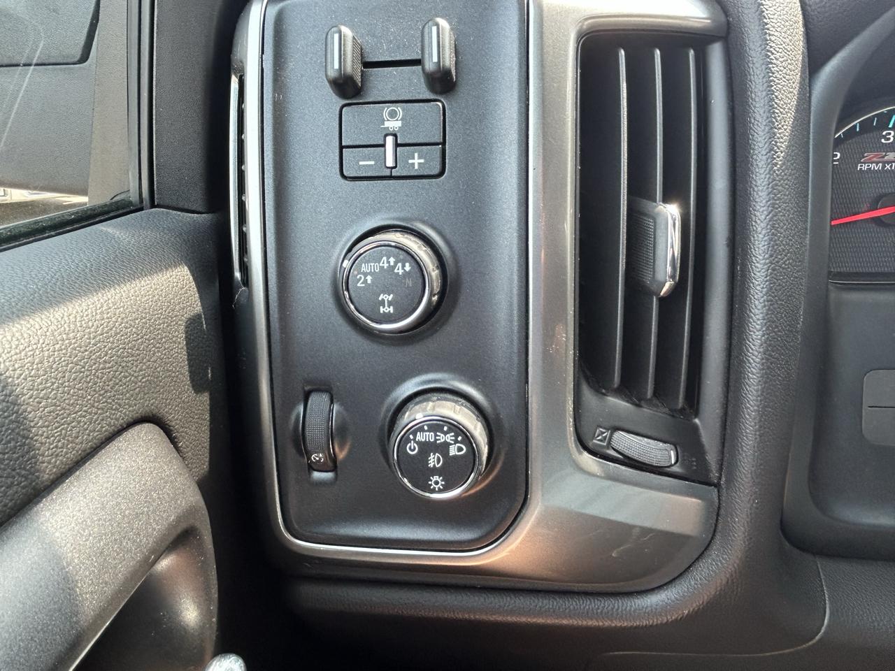 Chevrolet Silverado 1500 4WD Double Cab 143.5" LT w/2LT 2017