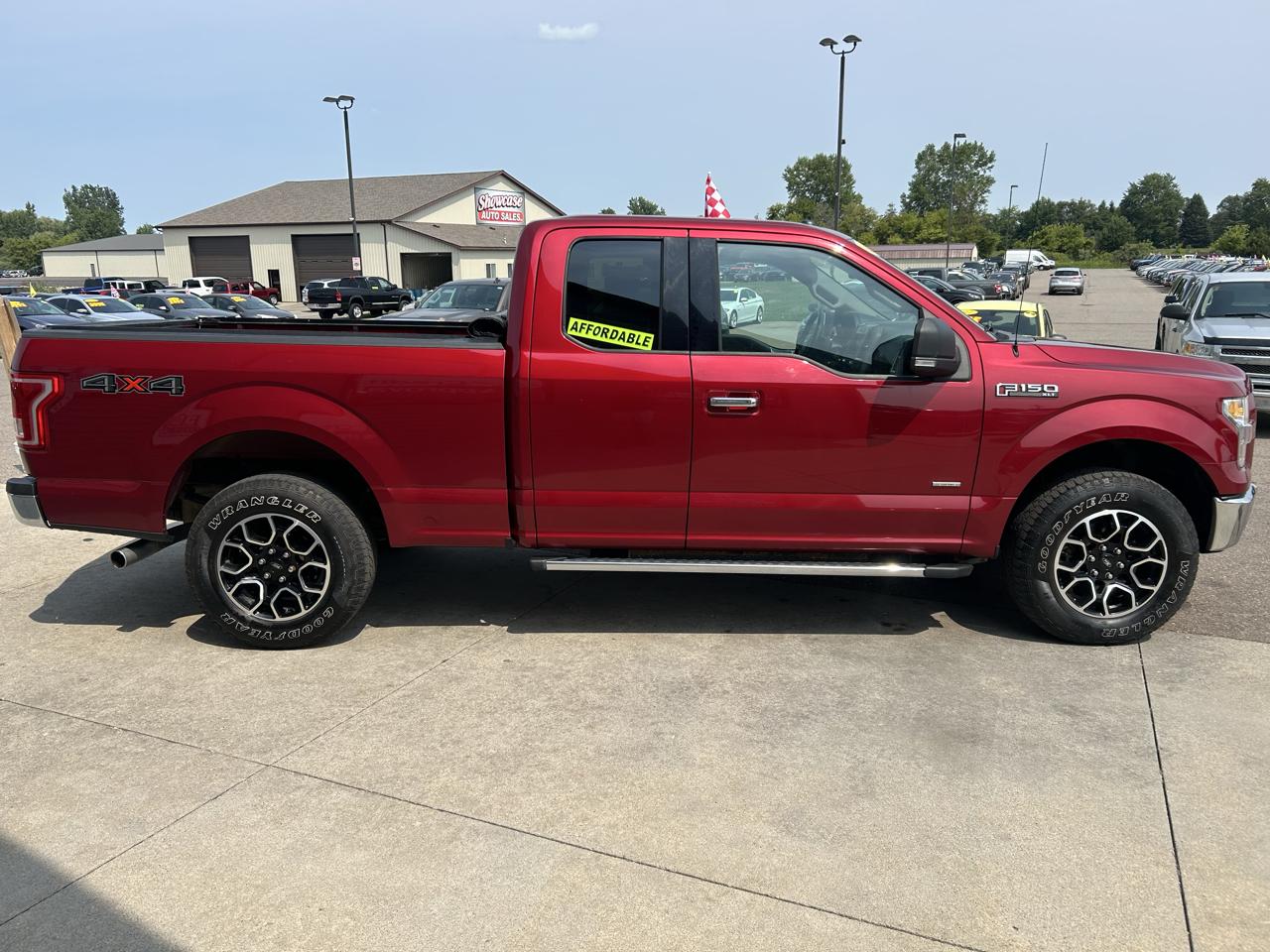 Ford F-150 4WD SuperCab 145" XLT 2015