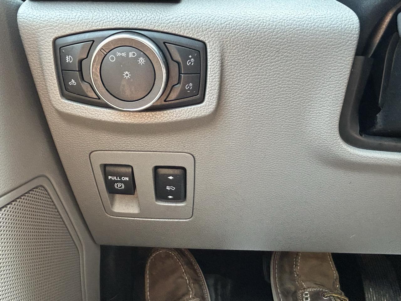 Ford F-150 4WD SuperCab 145" XLT 2015