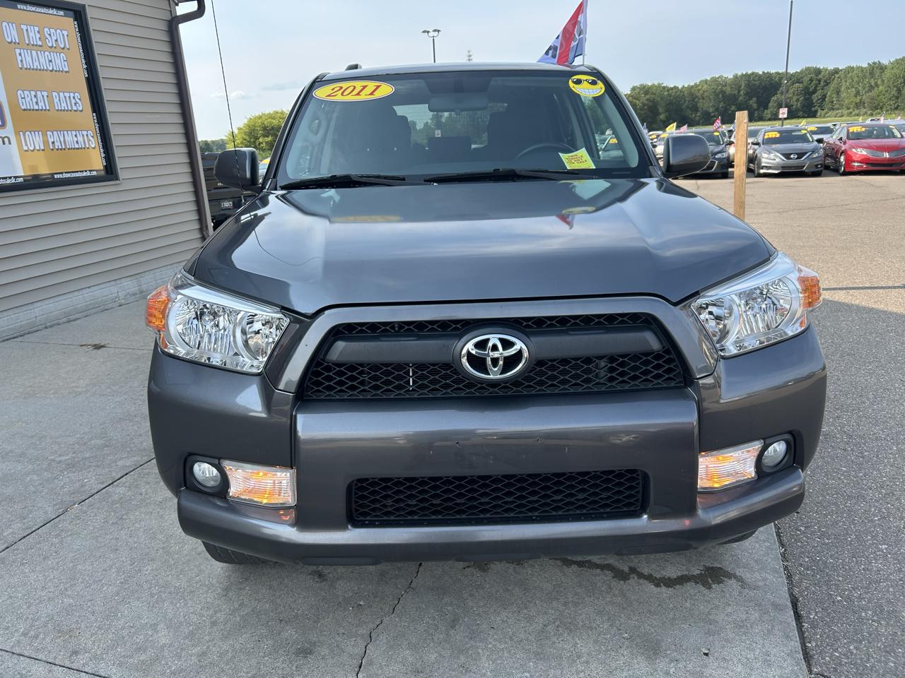 Toyota 4Runner 4WD 4dr V6 Limited (Natl) 2011