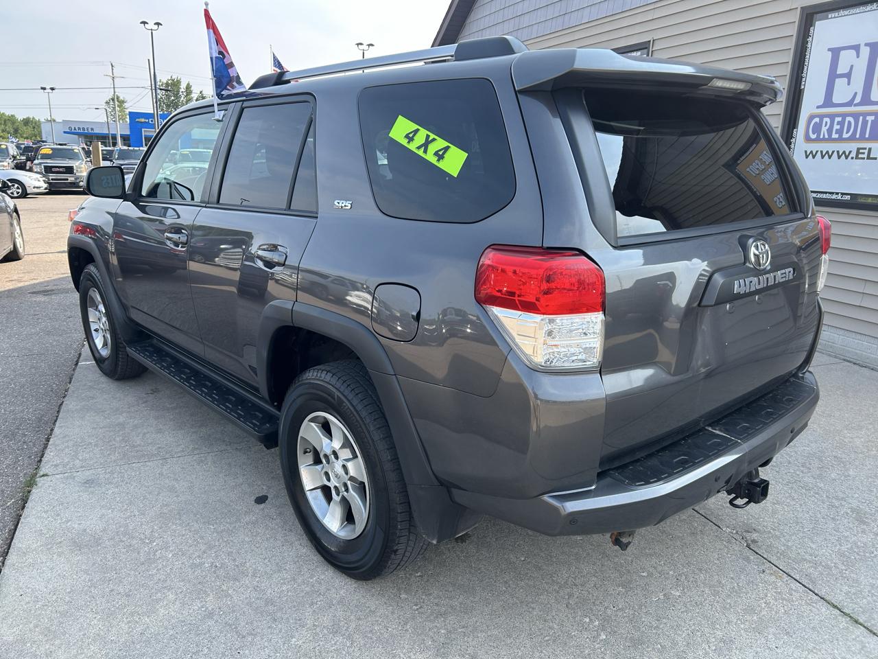 Toyota 4Runner 4WD 4dr V6 Limited (Natl) 2011