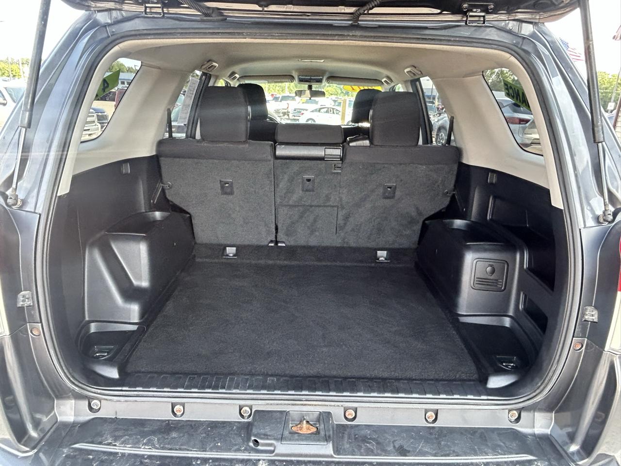 Toyota 4Runner 4WD 4dr V6 Limited (Natl) 2011