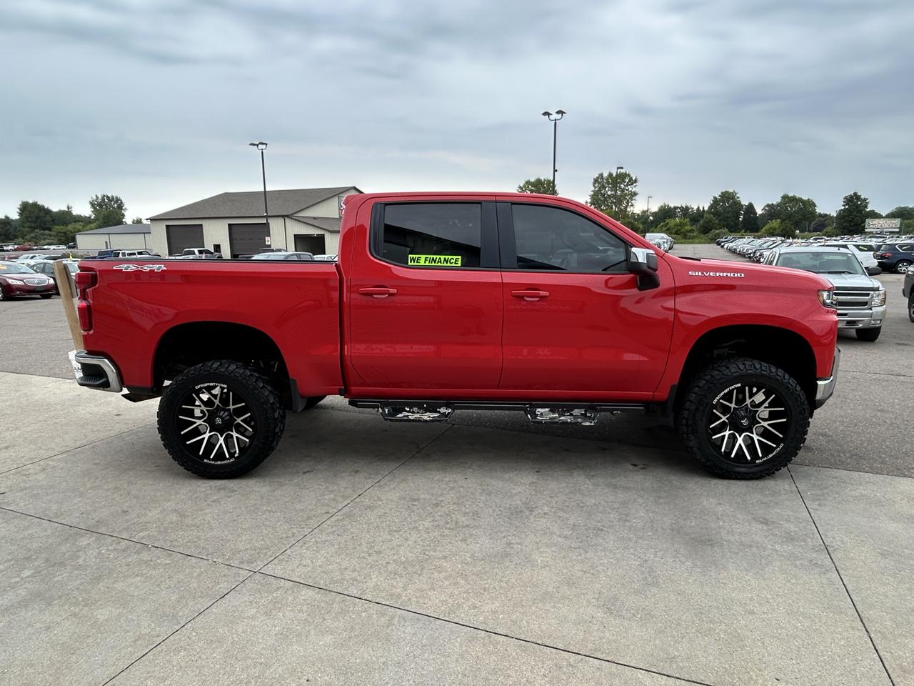 Chevrolet Silverado 1500 4WD Crew Cab 147" LT 2019