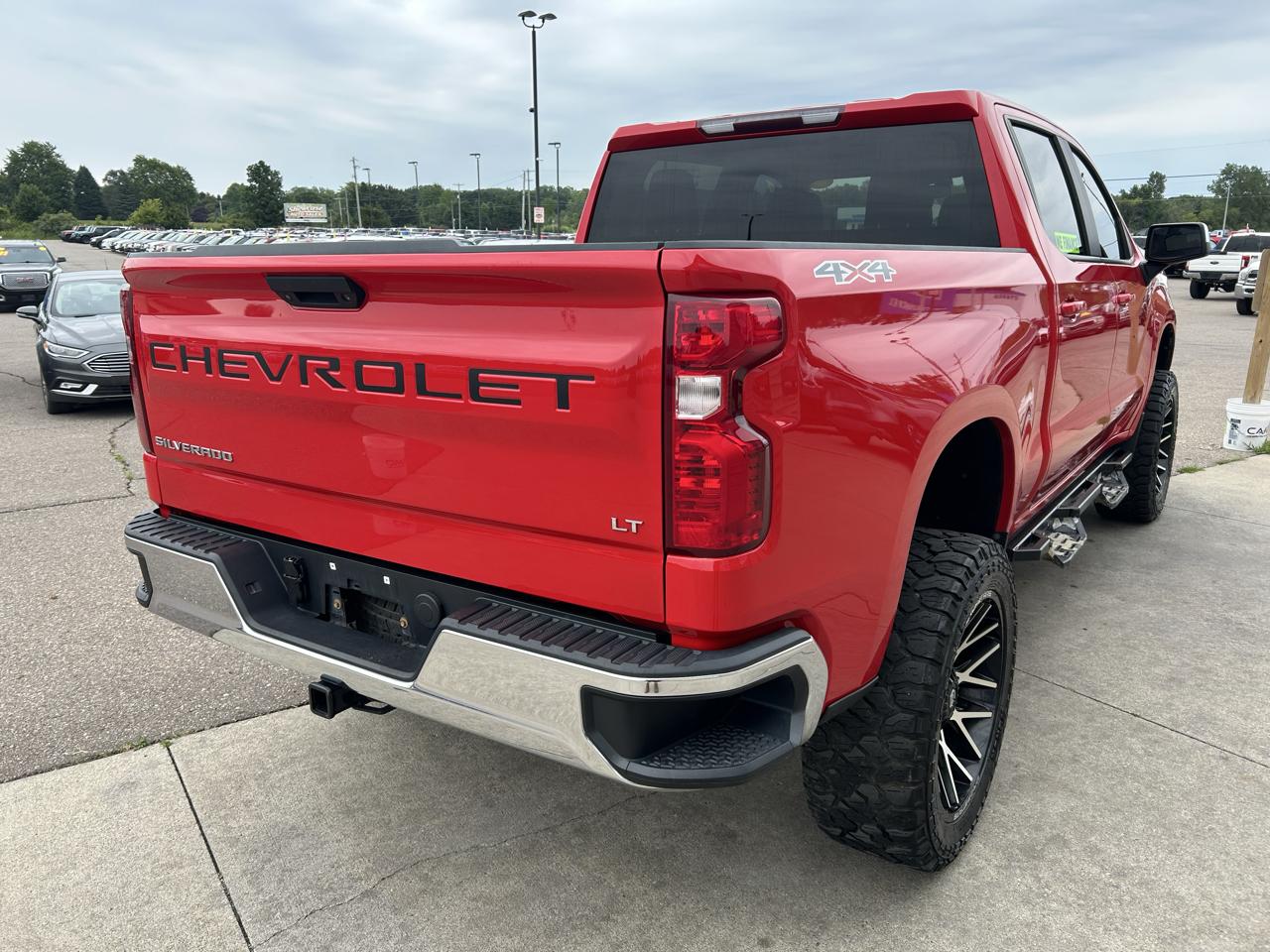 Chevrolet Silverado 1500 4WD Crew Cab 147" LT 2019