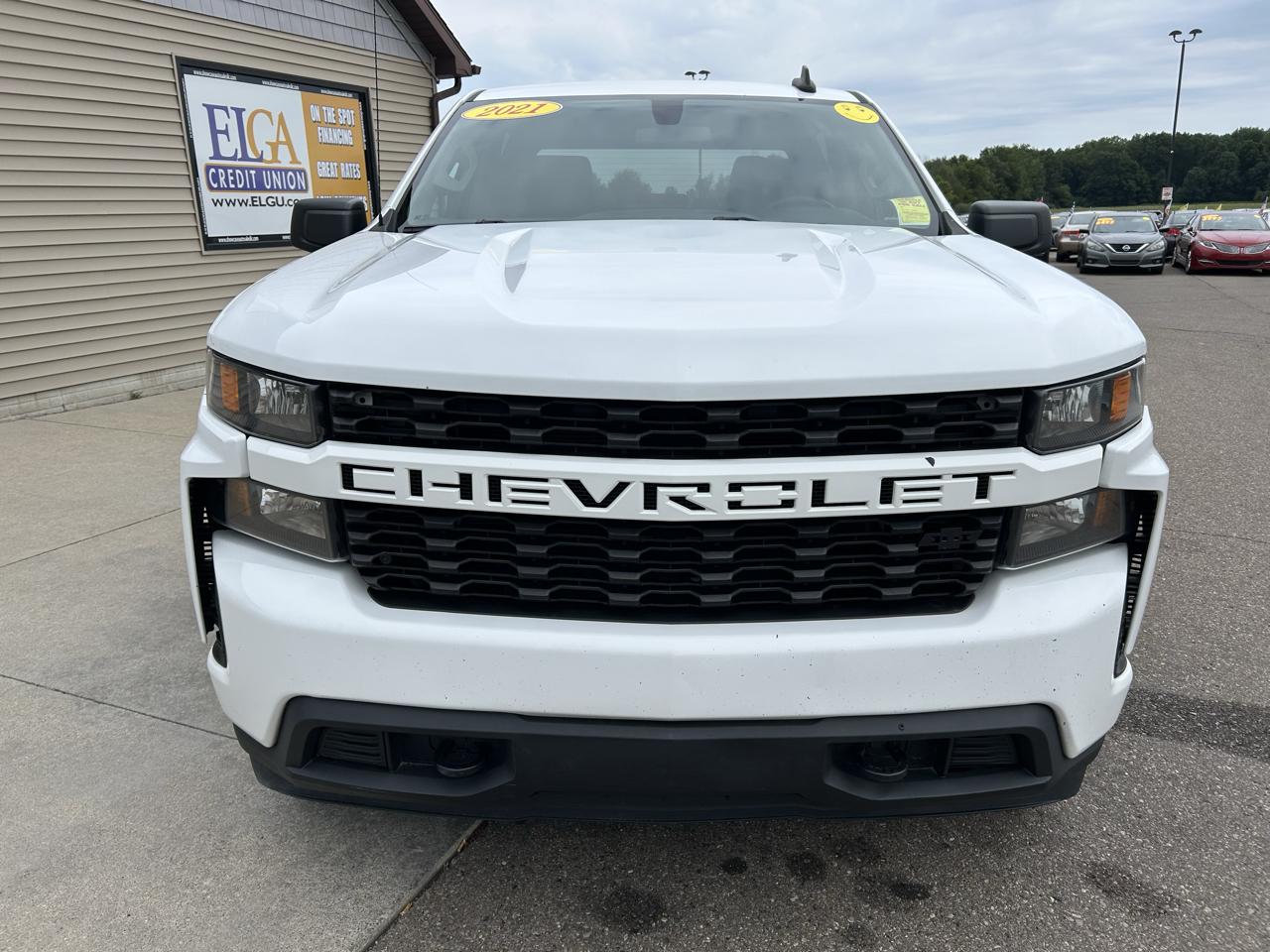 Chevrolet Silverado 1500 4WD Crew Cab 147" Custom 2021