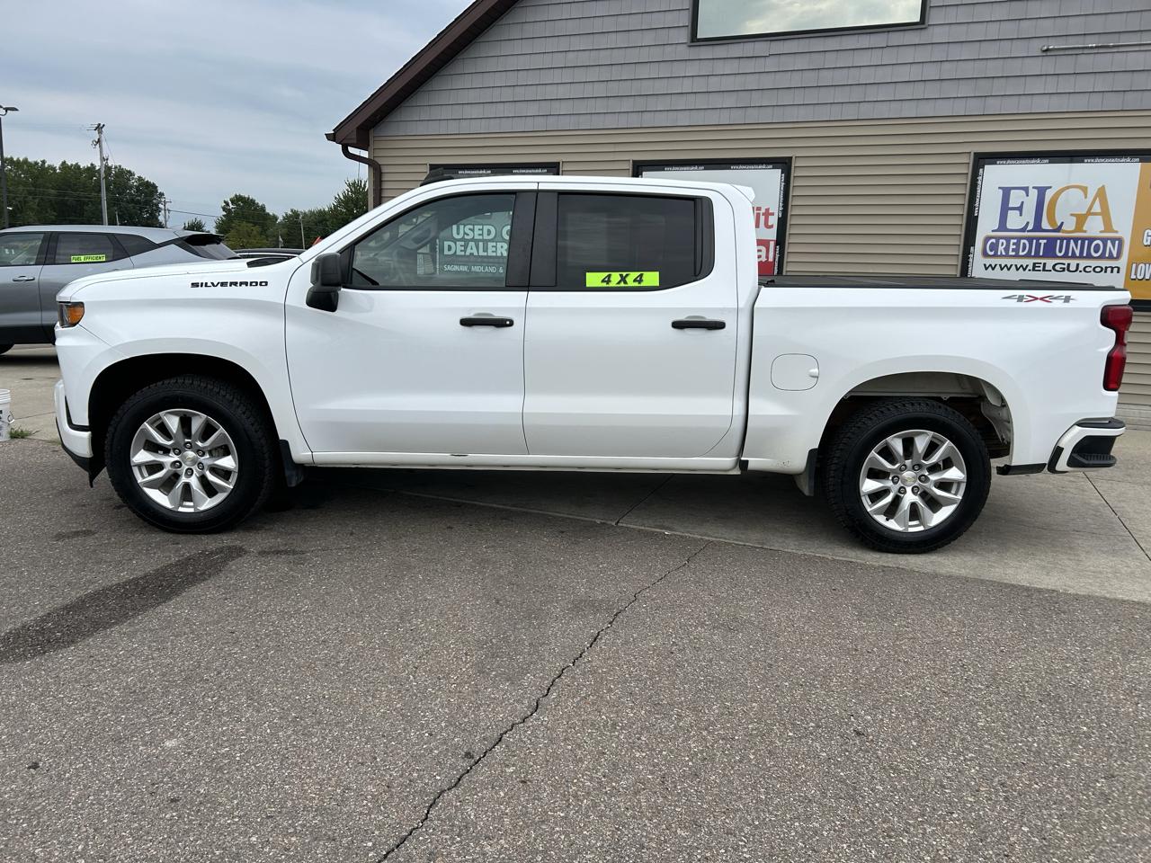 Chevrolet Silverado 1500 4WD Crew Cab 147" Custom 2021