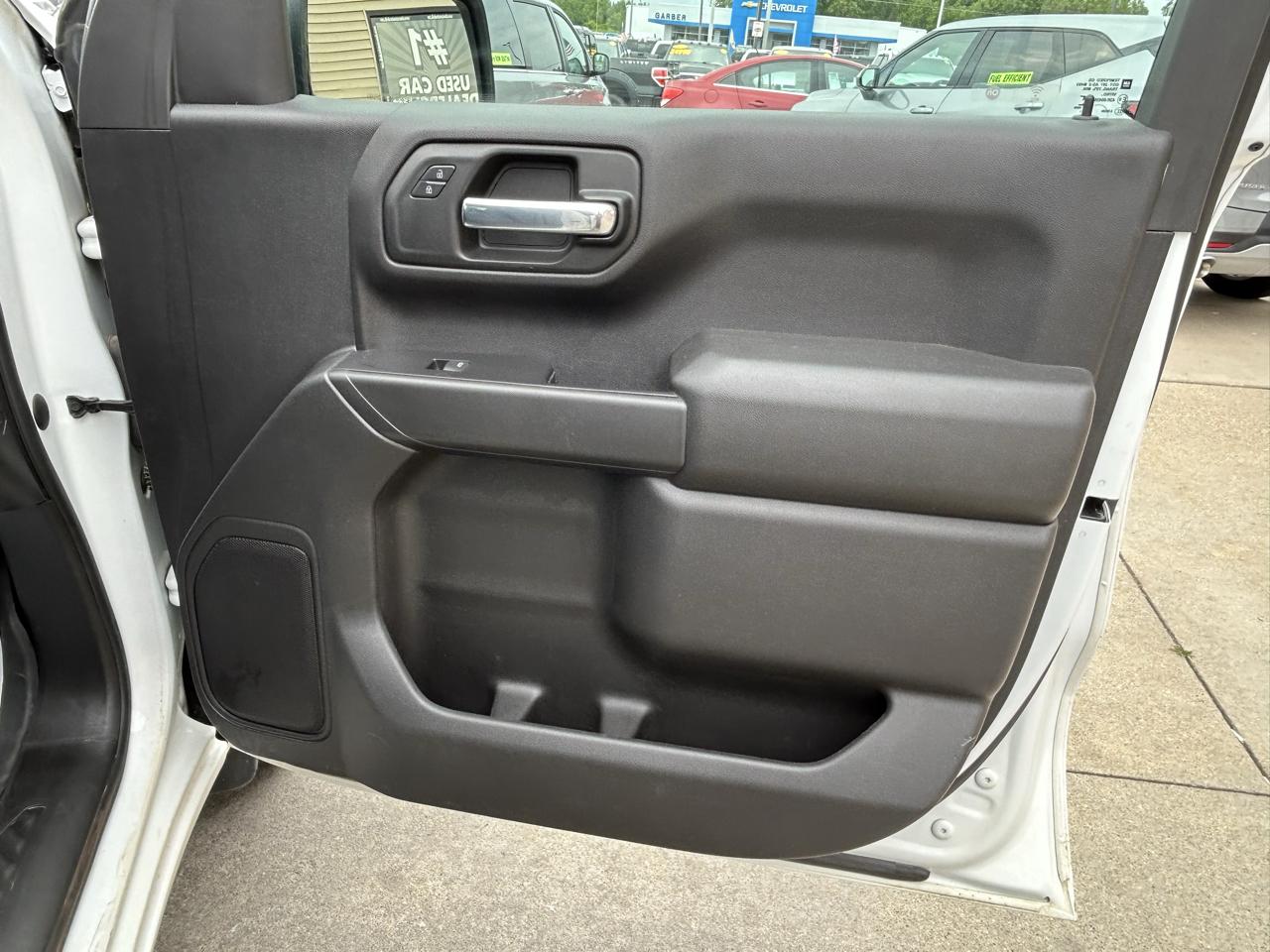 Chevrolet Silverado 1500 4WD Crew Cab 147" Custom 2021