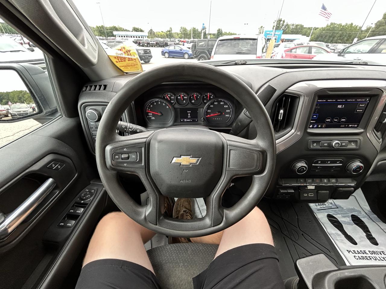 Chevrolet Silverado 1500 4WD Crew Cab 147" Custom 2021