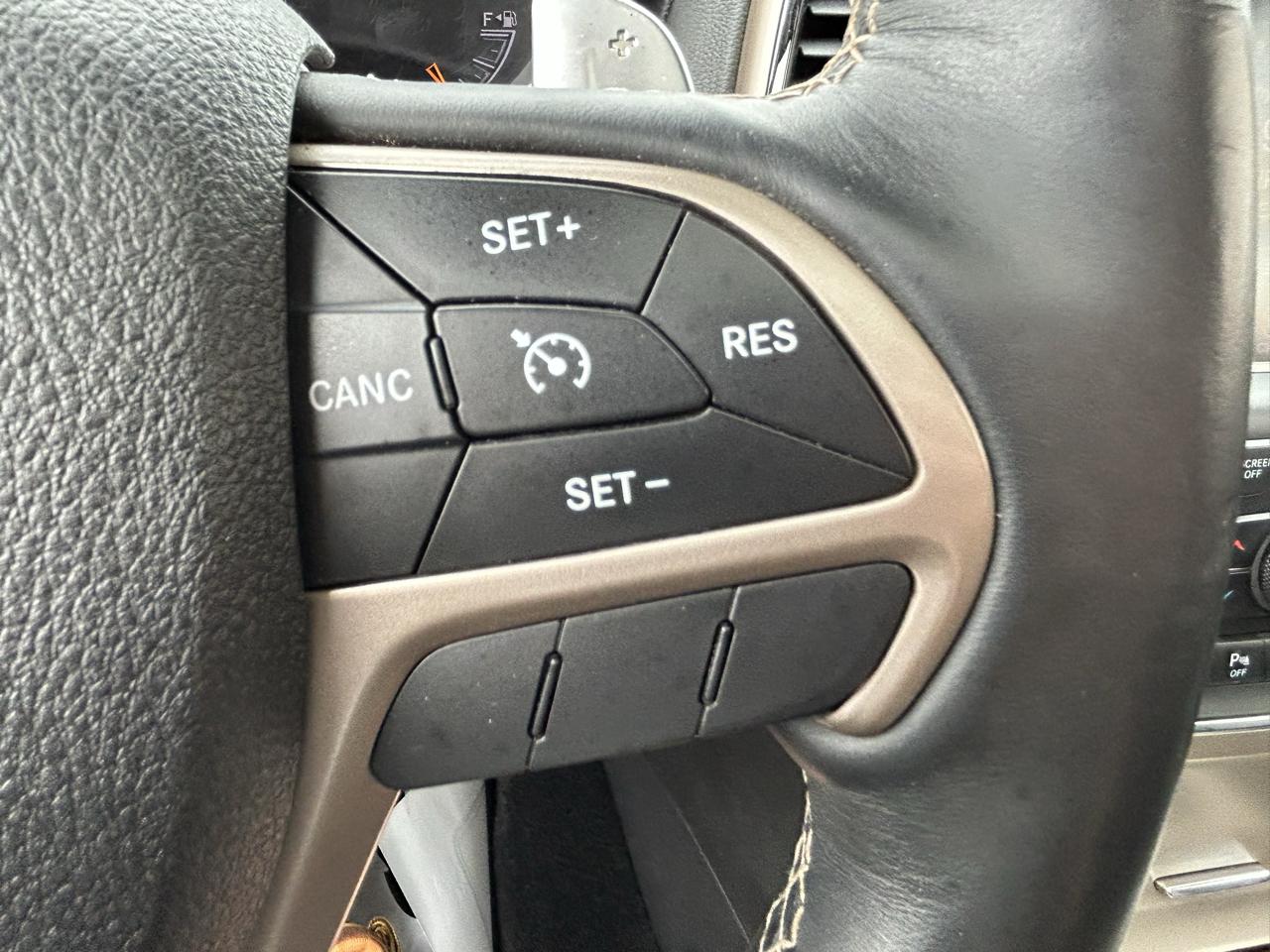 Jeep Grand Cherokee 4WD 4dr Overland 2014