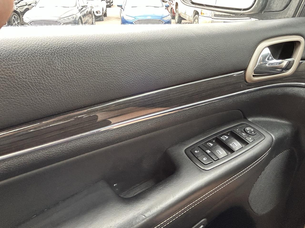 Jeep Grand Cherokee 4WD 4dr Overland 2014