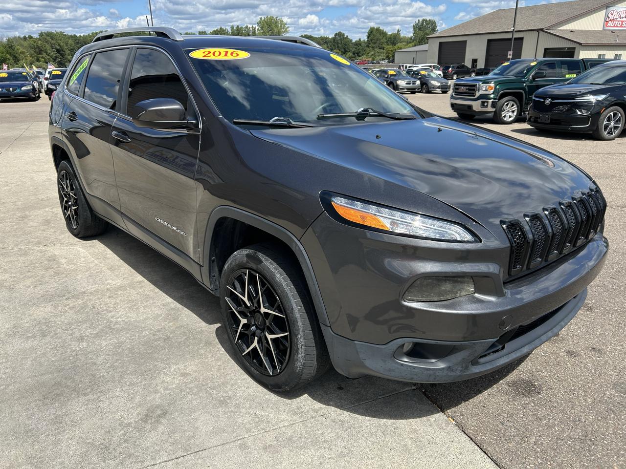Jeep Cherokee 4WD 4dr Latitude 2016