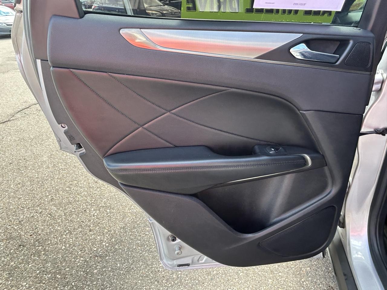 Lincoln MKC AWD 4dr Premier 2016