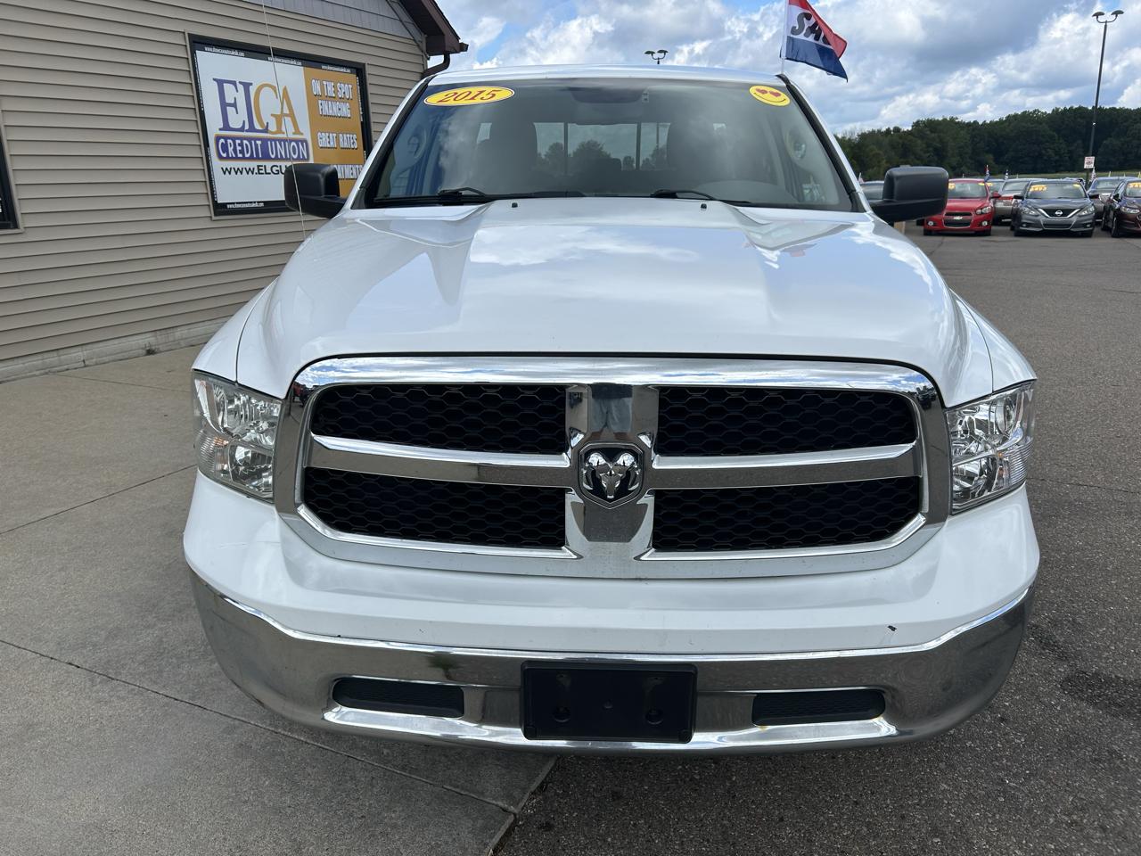 RAM 1500 4WD Quad Cab 140.5" SLT 2015