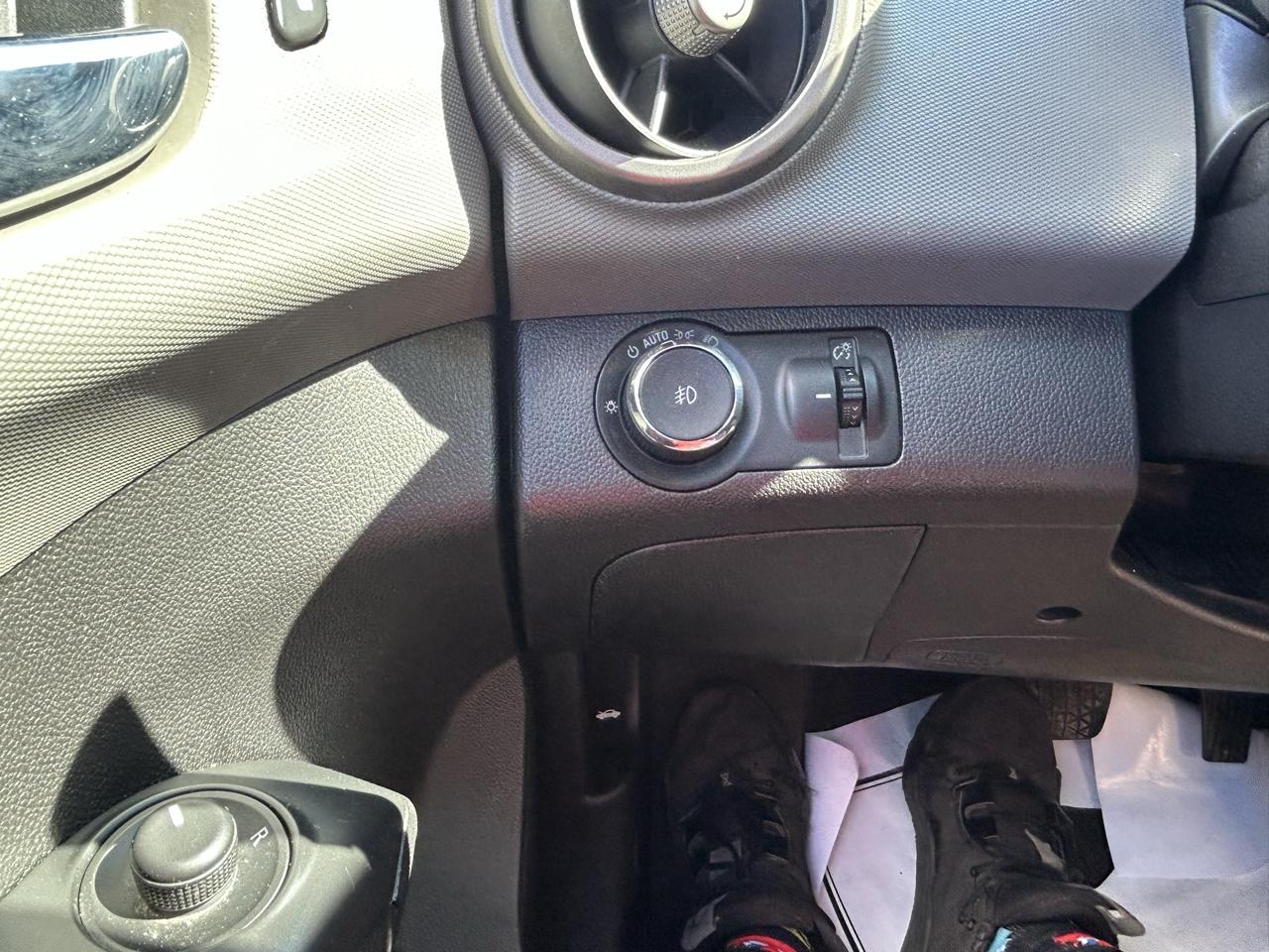 Chevrolet Sonic 5dr HB Auto LTZ 2015
