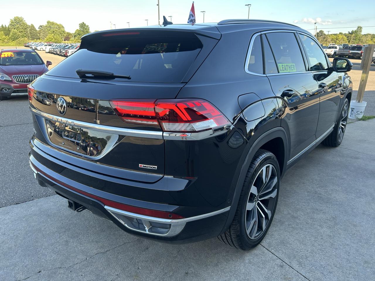 Volkswagen Atlas Cross Sport 3.6L V6 SEL Premium R-Line 4MOTION 2021