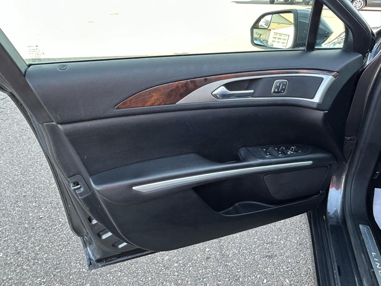 Lincoln MKZ 4dr Sdn FWD 2015