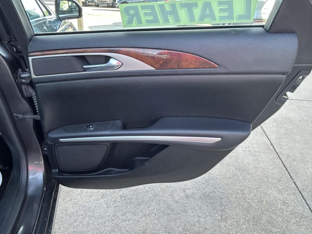 Lincoln MKZ 4dr Sdn FWD 2015