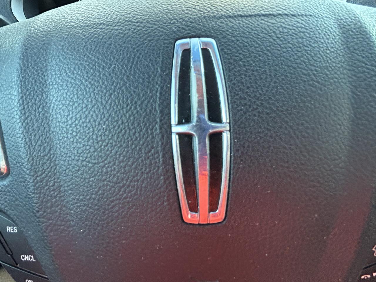 Lincoln MKZ 4dr Sdn FWD 2015