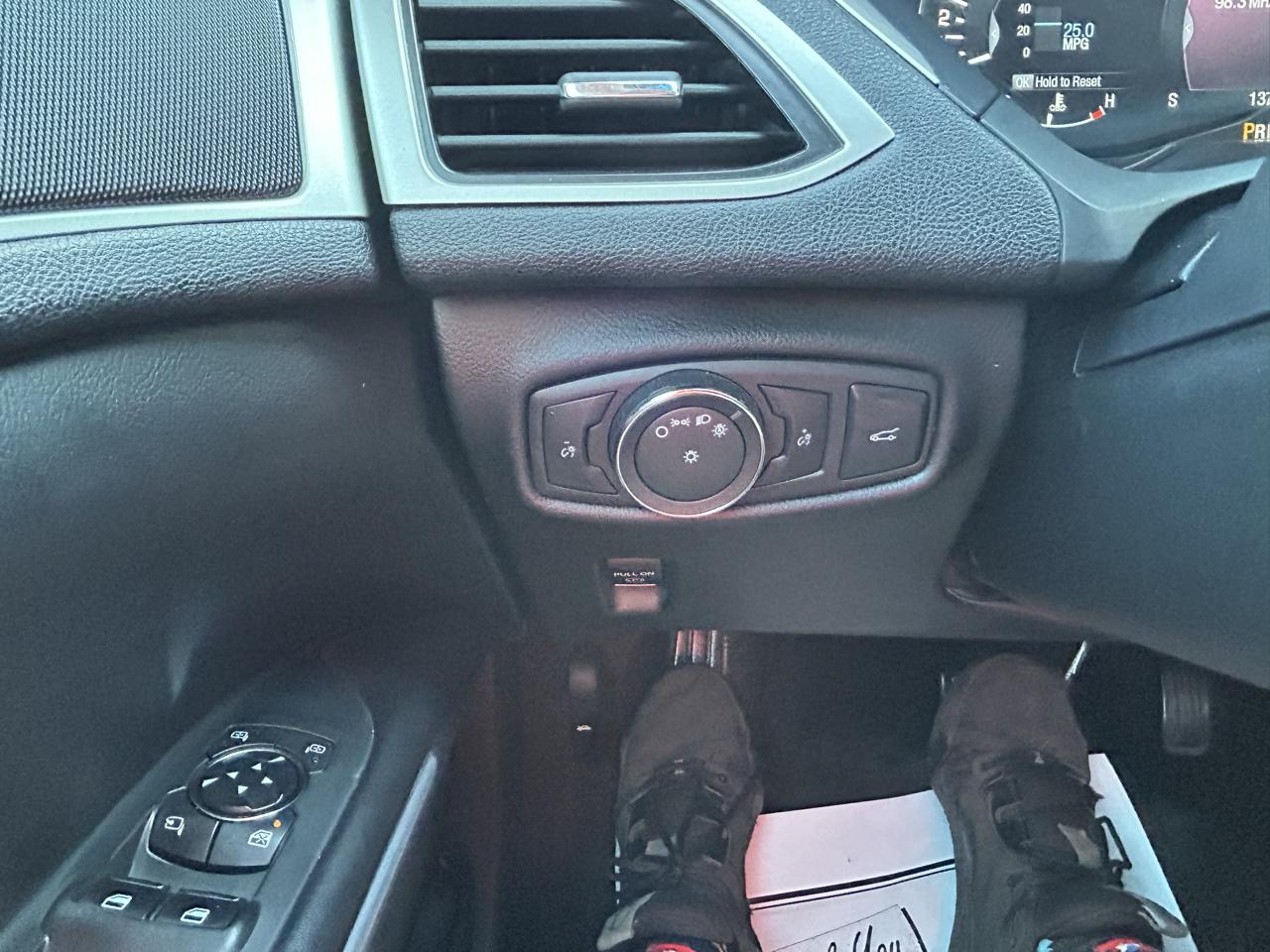 Lincoln MKZ 4dr Sdn FWD 2015