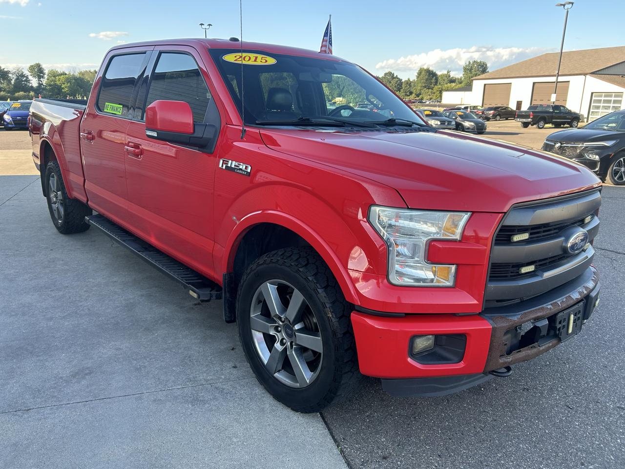 Ford F-150 4WD SuperCrew 157" Lariat w/HD Payload Pkg 2015