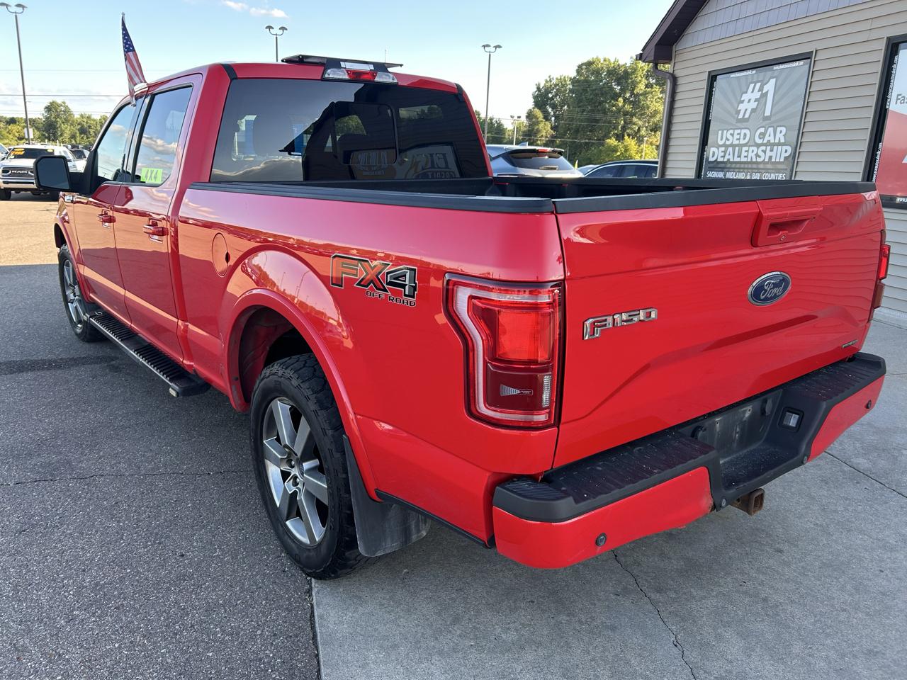 Ford F-150 4WD SuperCrew 157" Lariat w/HD Payload Pkg 2015