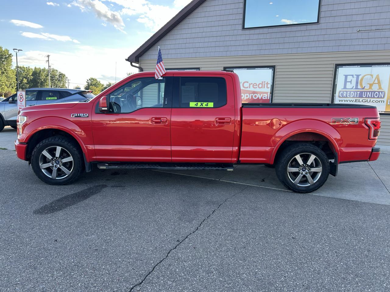Ford F-150 4WD SuperCrew 157" Lariat w/HD Payload Pkg 2015