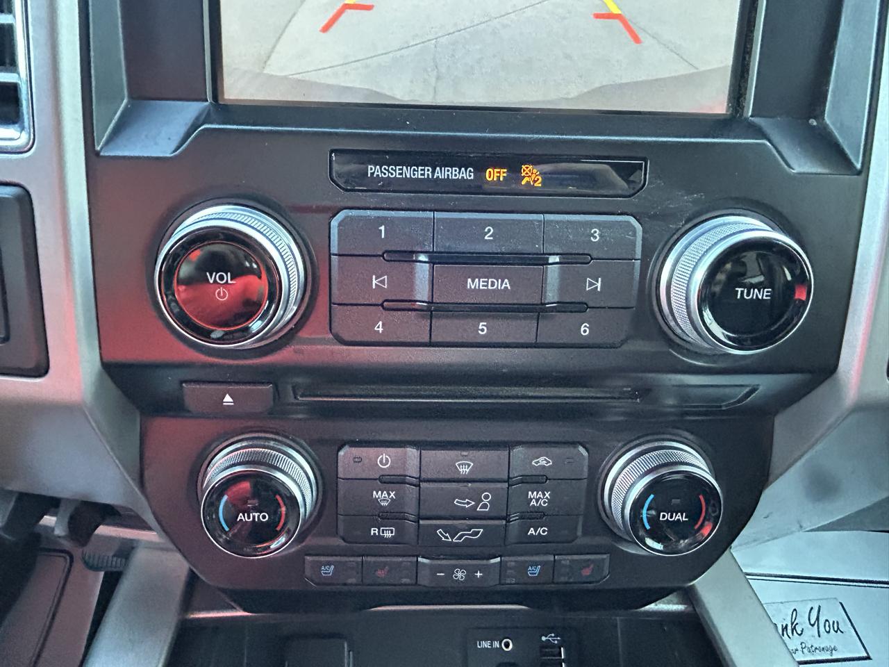 Ford F-150 4WD SuperCrew 157" Lariat w/HD Payload Pkg 2015