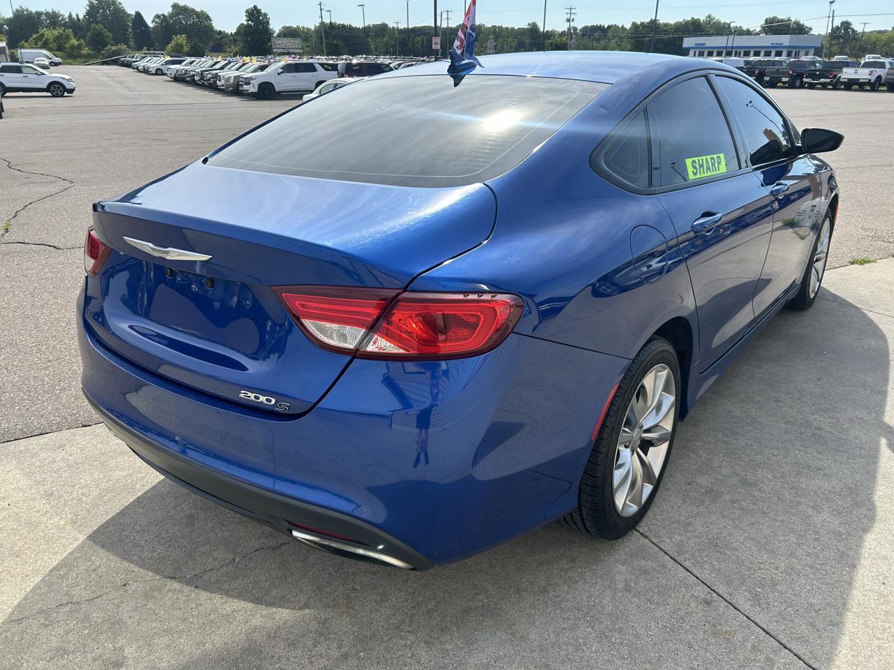 Chrysler 200 4dr Sdn S FWD 2015