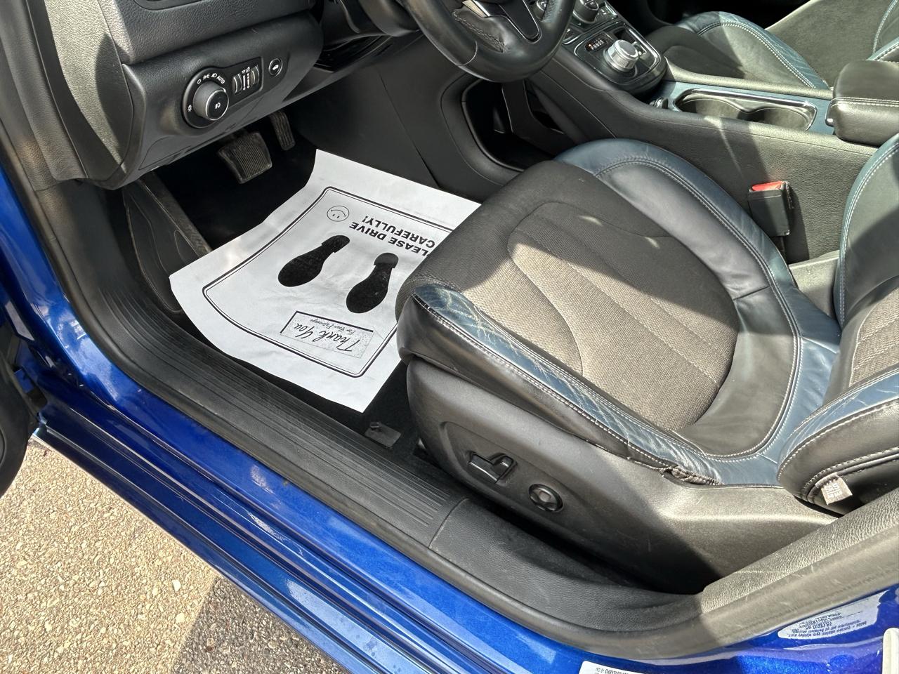 Chrysler 200 4dr Sdn S FWD 2015