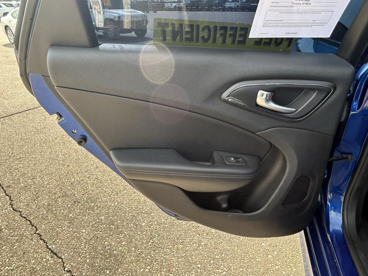 Chrysler 200 4dr Sdn S FWD 2015