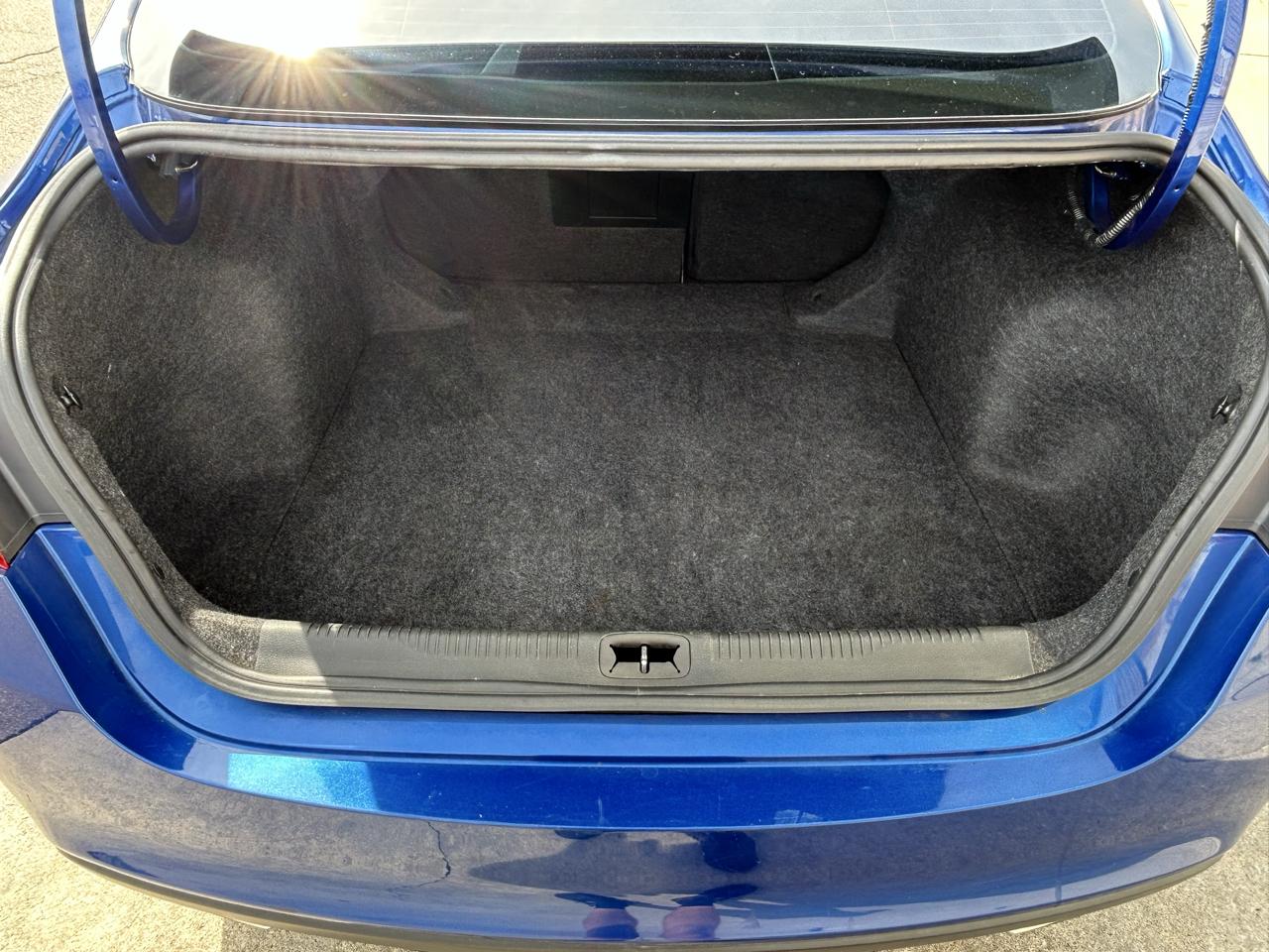 Chrysler 200 4dr Sdn S FWD 2015