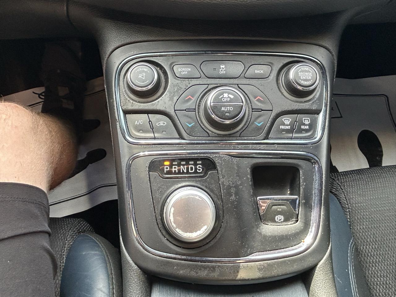 Chrysler 200 4dr Sdn S FWD 2015