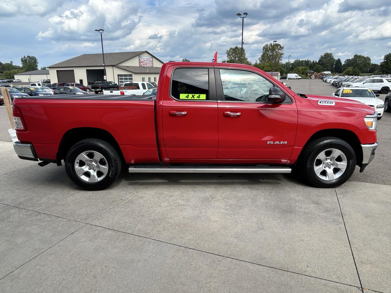 RAM 1500 Big Horn 4x4 Quad Cab 6'4" Box 2020