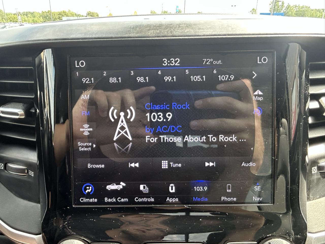 RAM 1500 Big Horn 4x4 Quad Cab 6'4" Box 2020