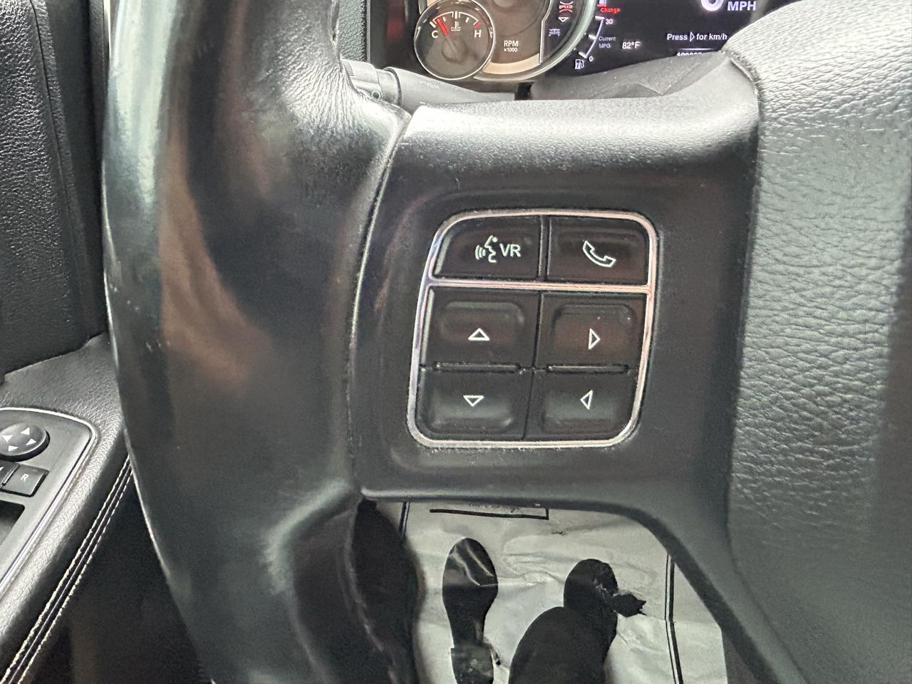 RAM 1500 4WD Quad Cab 140.5" Sport 2016