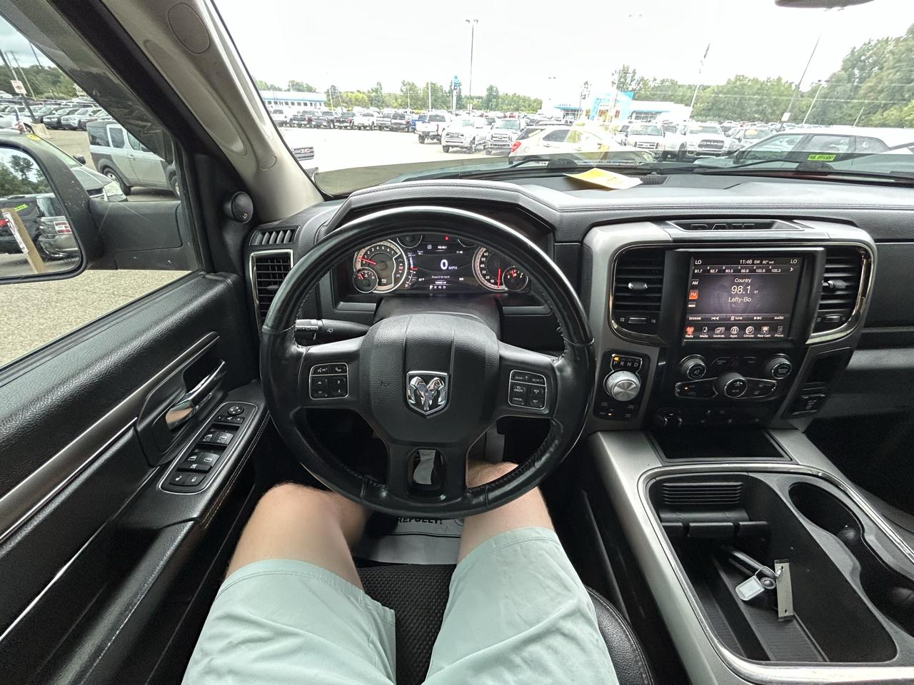 RAM 1500 4WD Quad Cab 140.5" Sport 2016