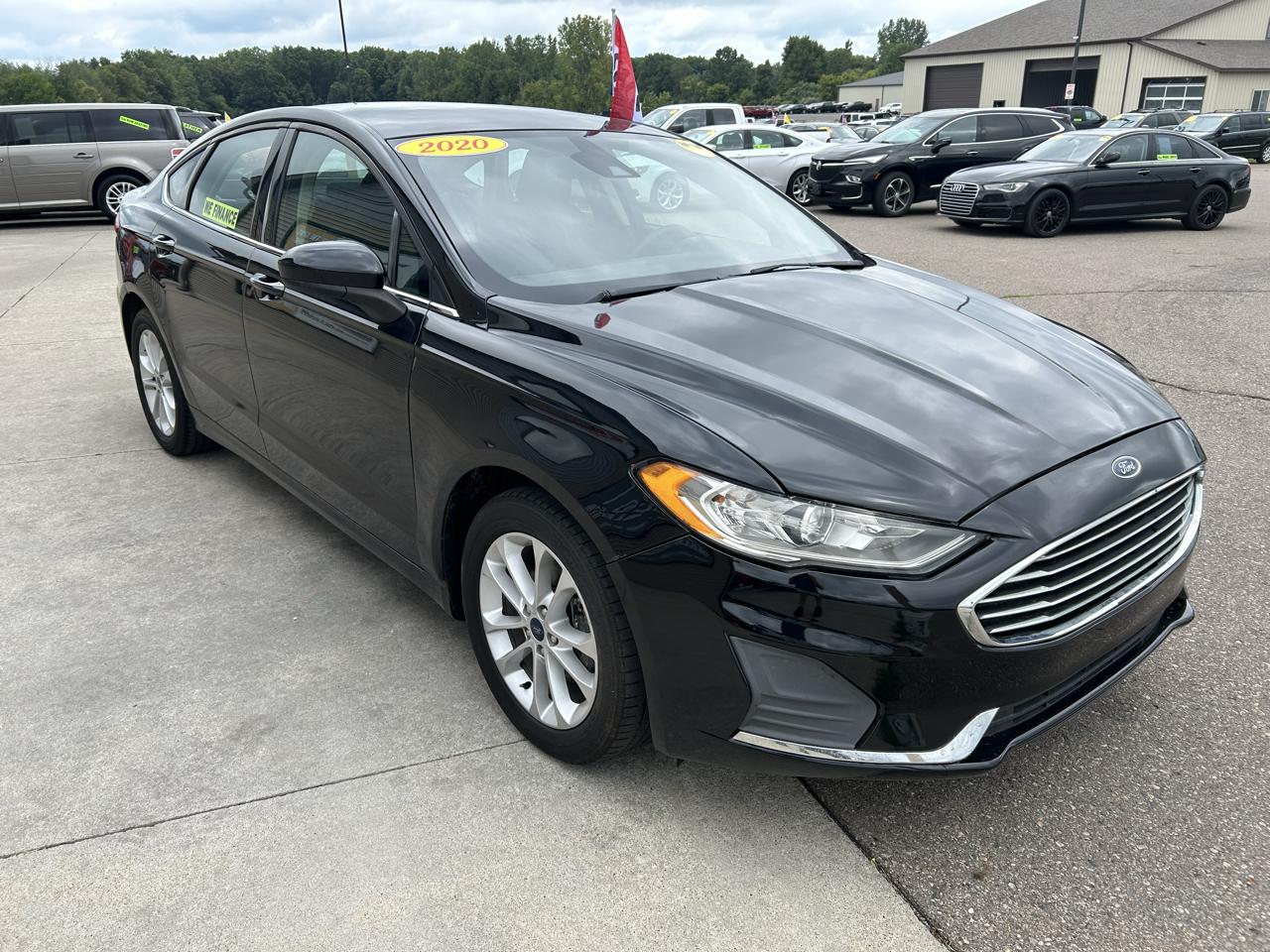 Ford Fusion SE FWD 2020