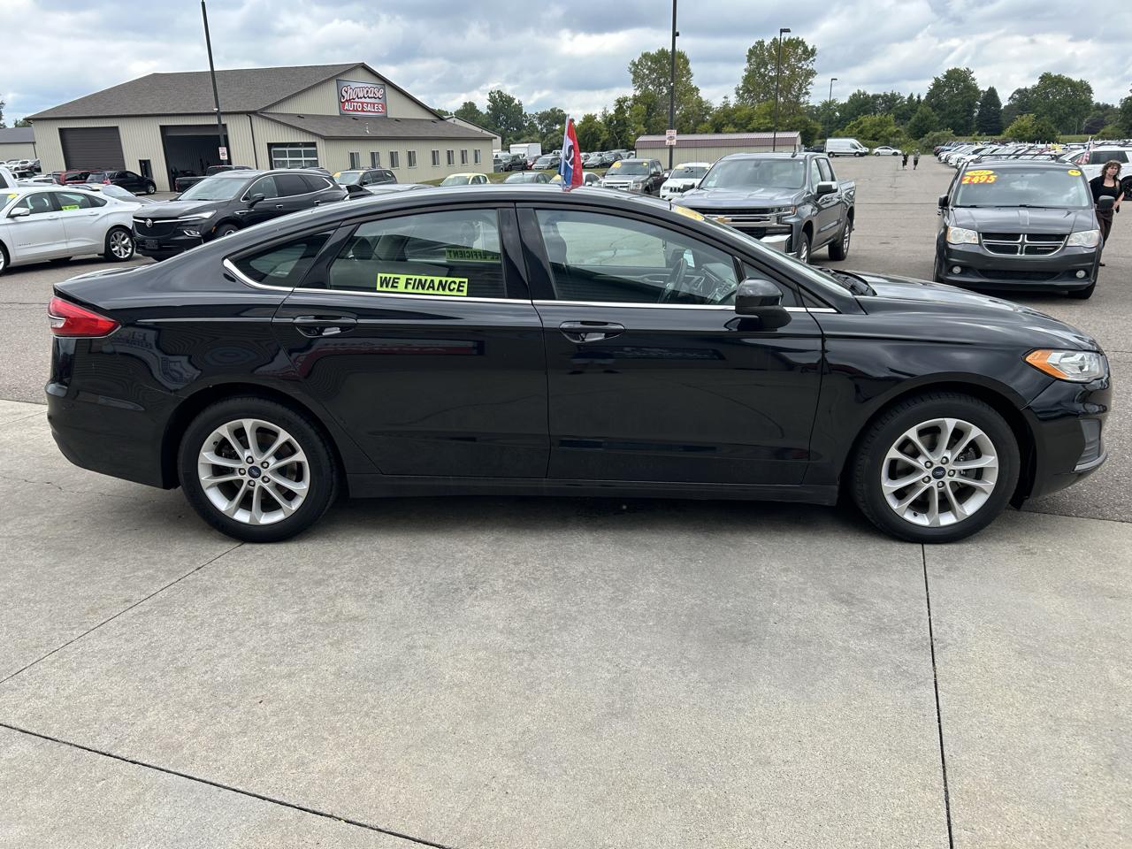 Ford Fusion SE FWD 2020