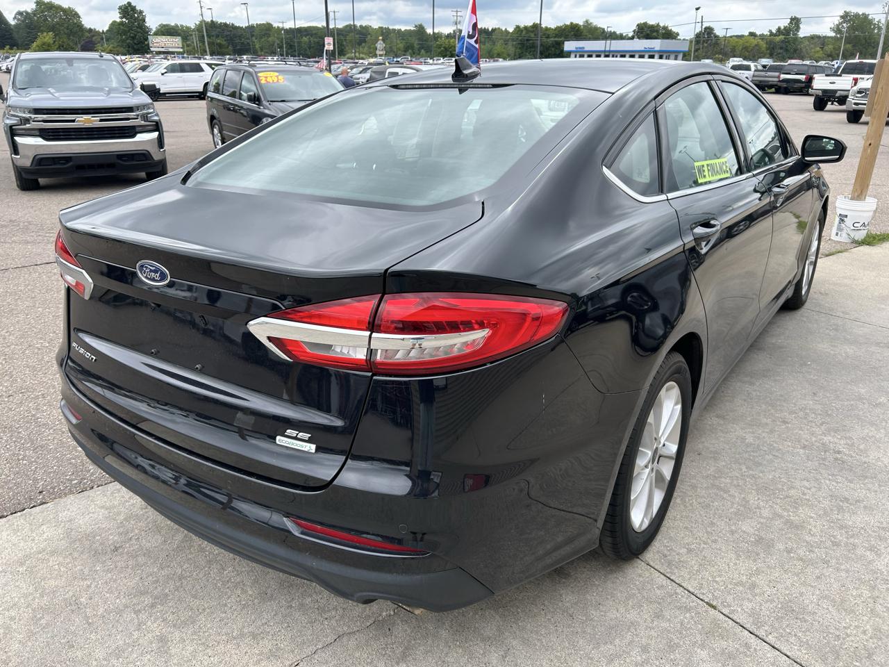 Ford Fusion SE FWD 2020