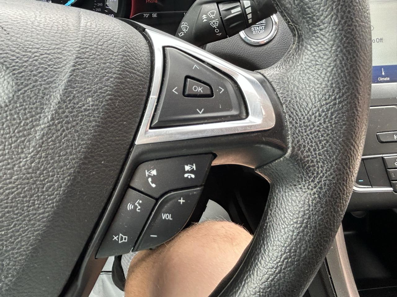 Ford Fusion SE FWD 2020