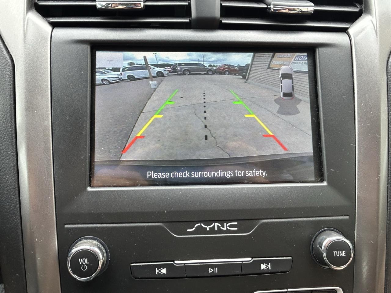 Ford Fusion SE FWD 2020