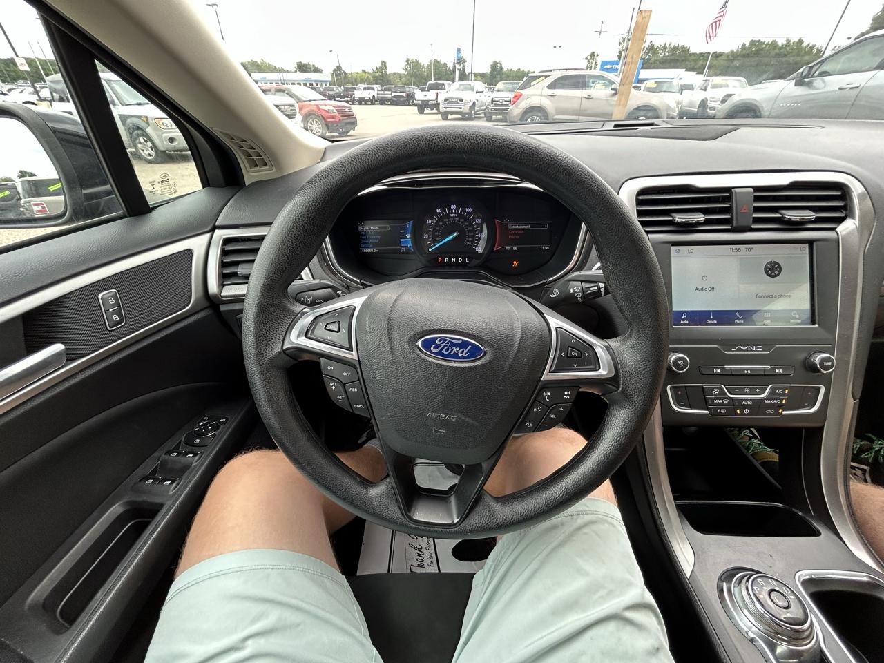 Ford Fusion SE FWD 2020