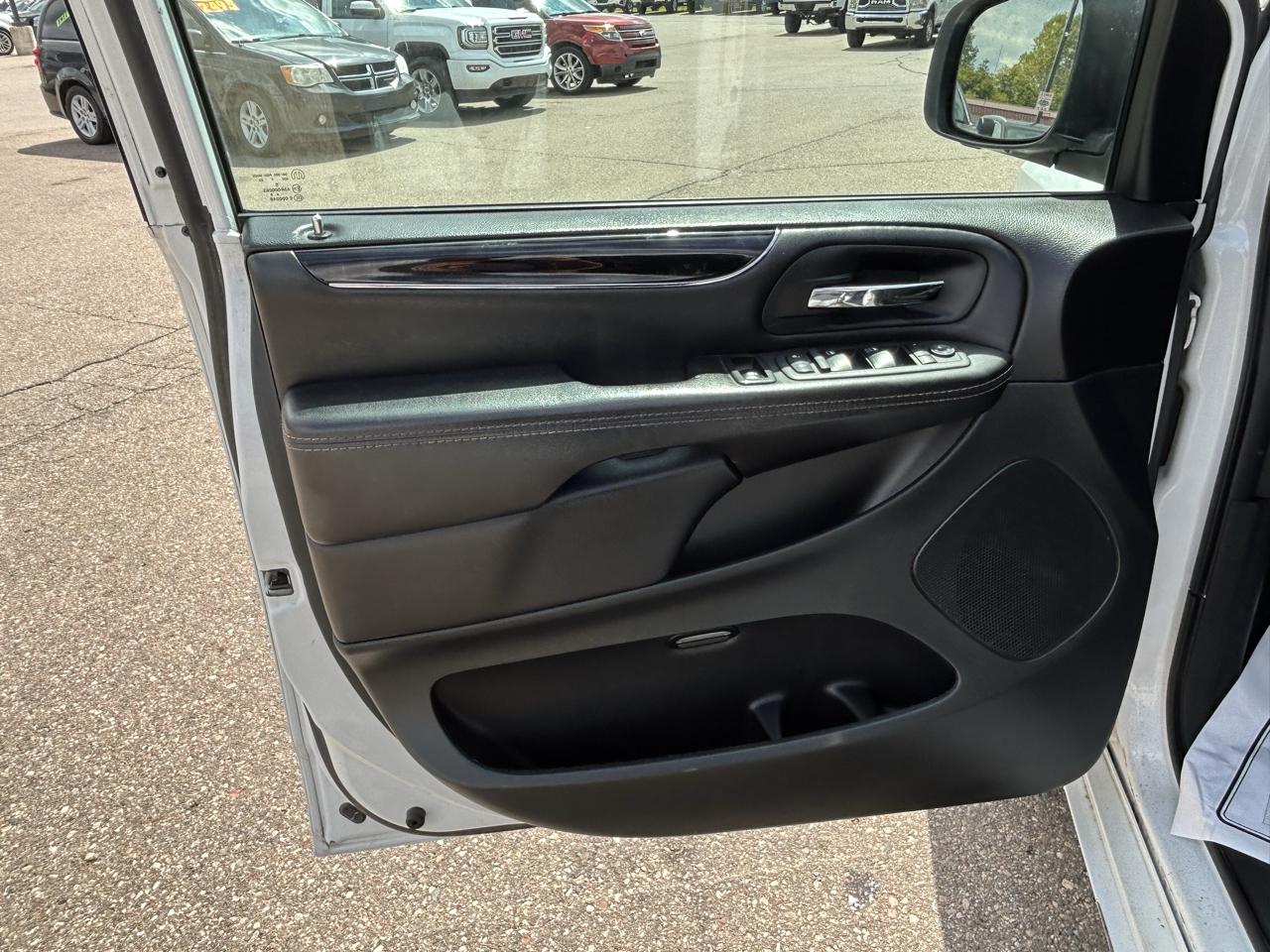 Dodge Grand Caravan SE Plus Wagon 2018